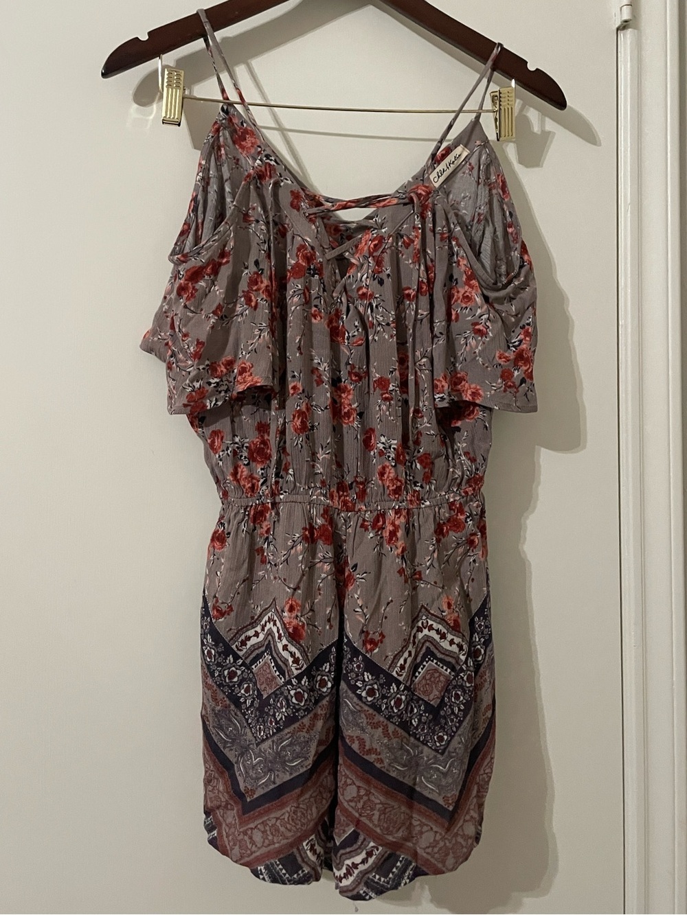 Chloe & Katie Floral Boho Cold Shoulder Romper XS
